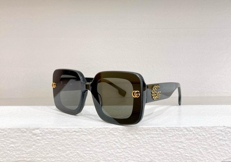 Gucci Sunglasses 495